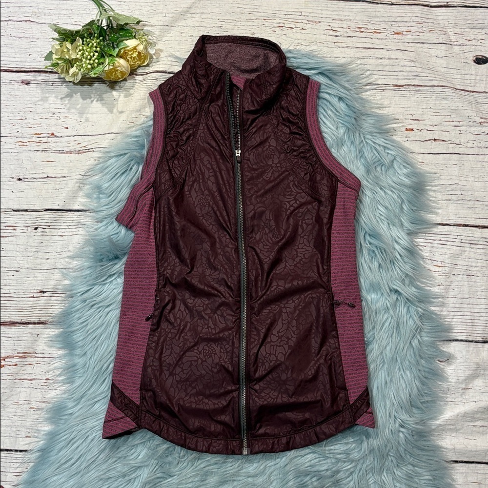 Lululemon Rebel Runner Vest Bordeaux Drama Camo Embossed
